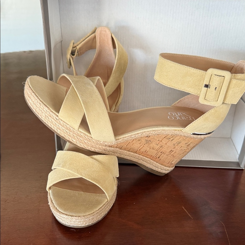 Franco Sarto Women's Cream Wedge Sandals